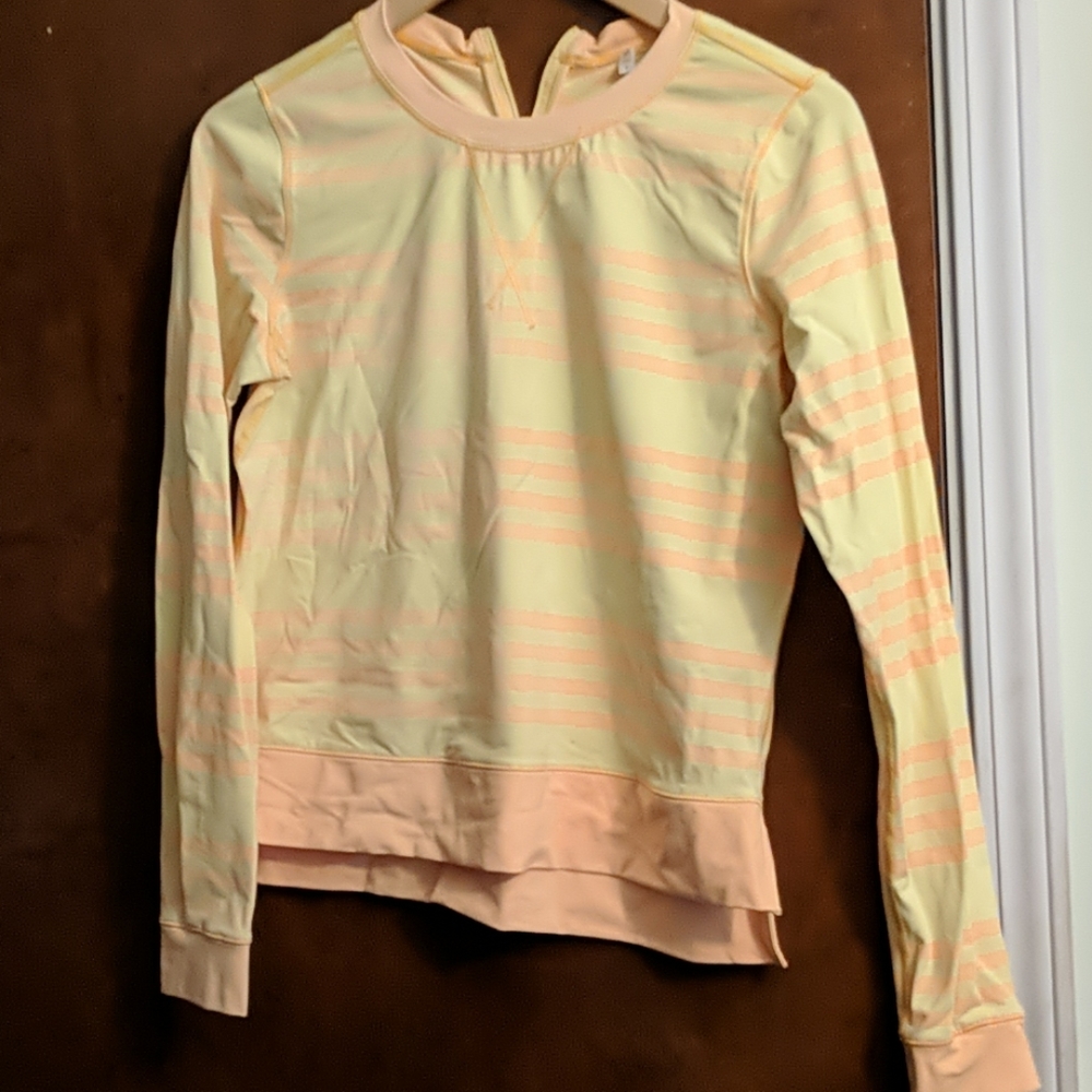 Lululemon top